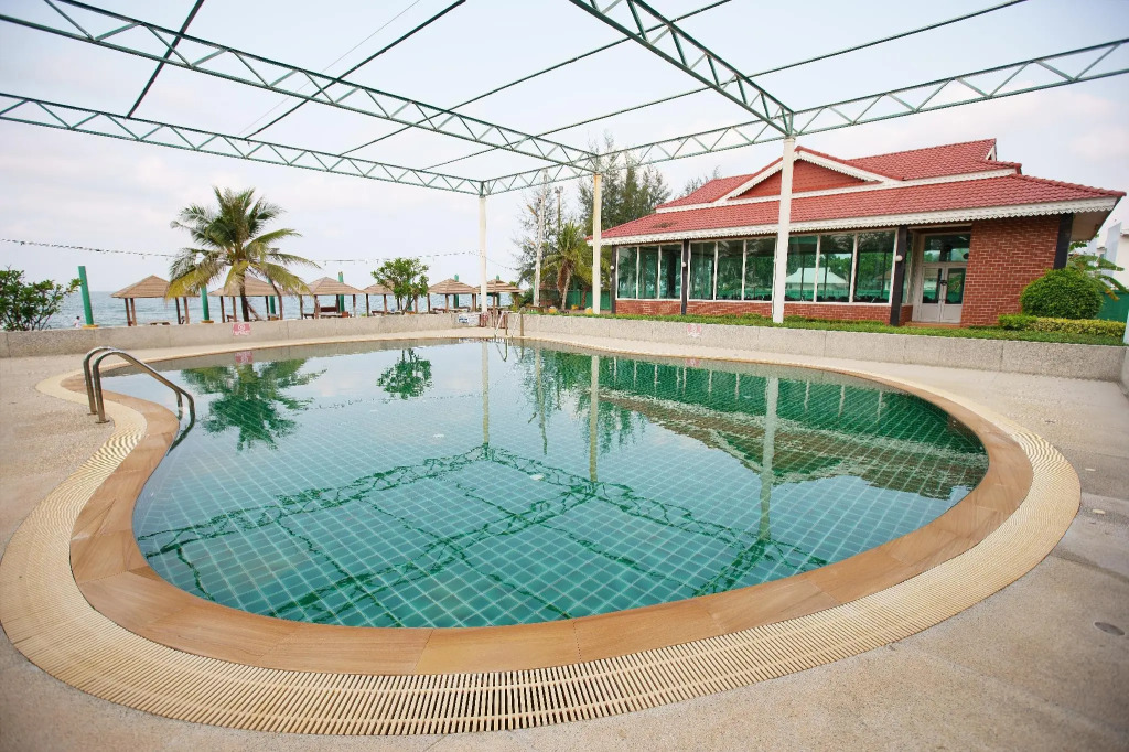 Metro Sand and Sea Resort. (SHA Extra Plus)