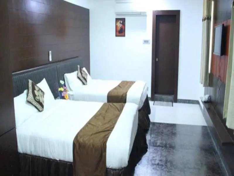 Abinand Grand Hotel
