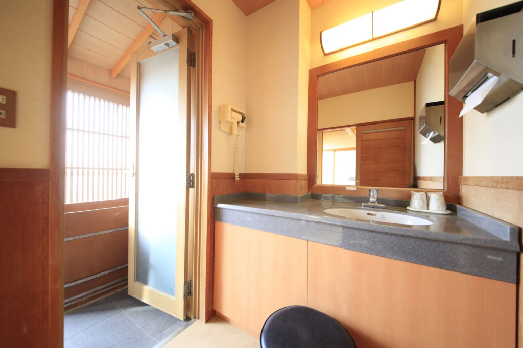 Nishiizu Koyoi