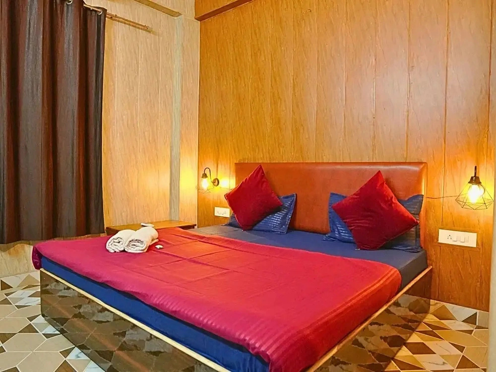 Skyard Hostel & Homestay- Harsil Valley