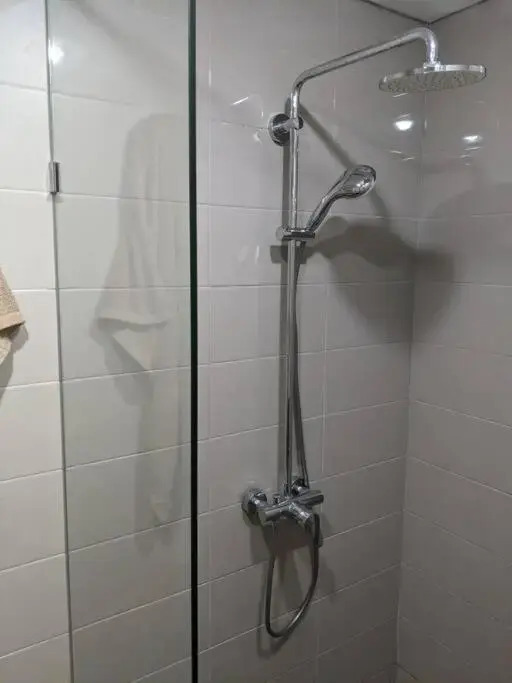 Apt Pejaten Park 1 BR Sage Smart TV, Netflix, Prime, Youtube