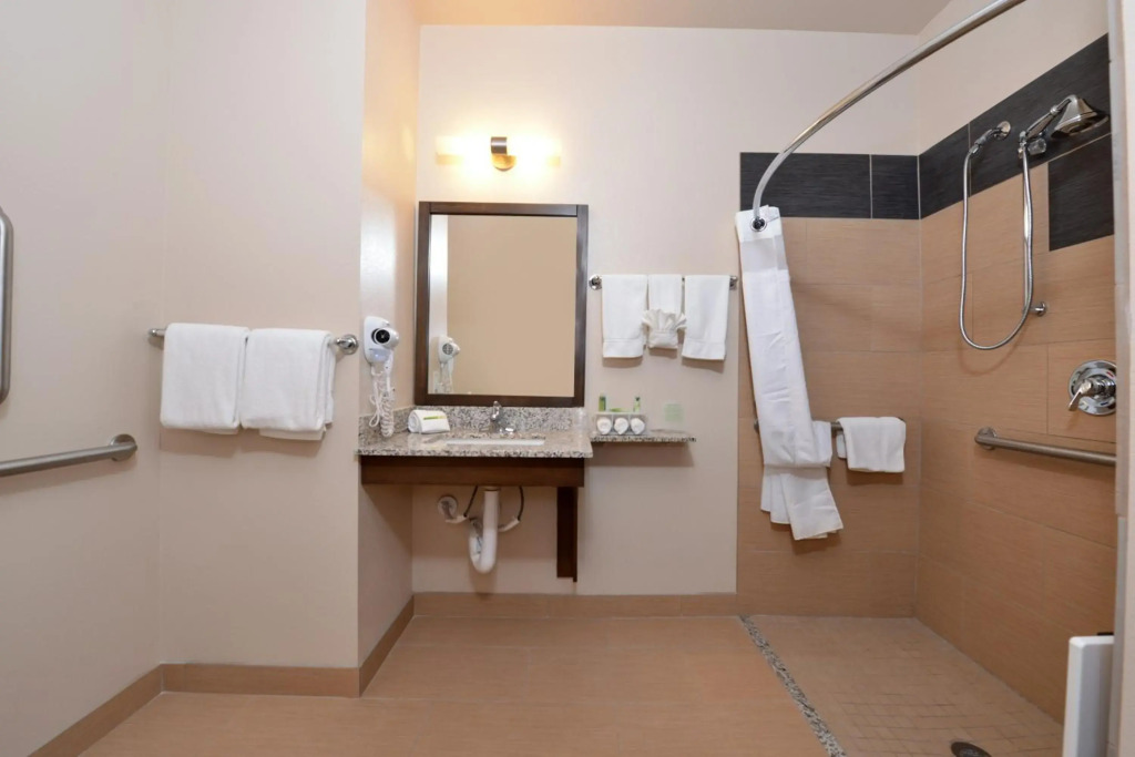 Holiday Inn And Suites Globe