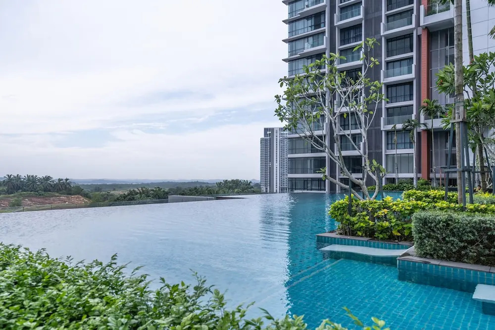 OYO Home 89725 Beautiful 3br Grand Medini