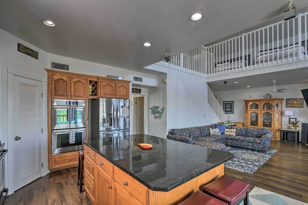 Bayfront Fishing Pier: Galveston Island Home