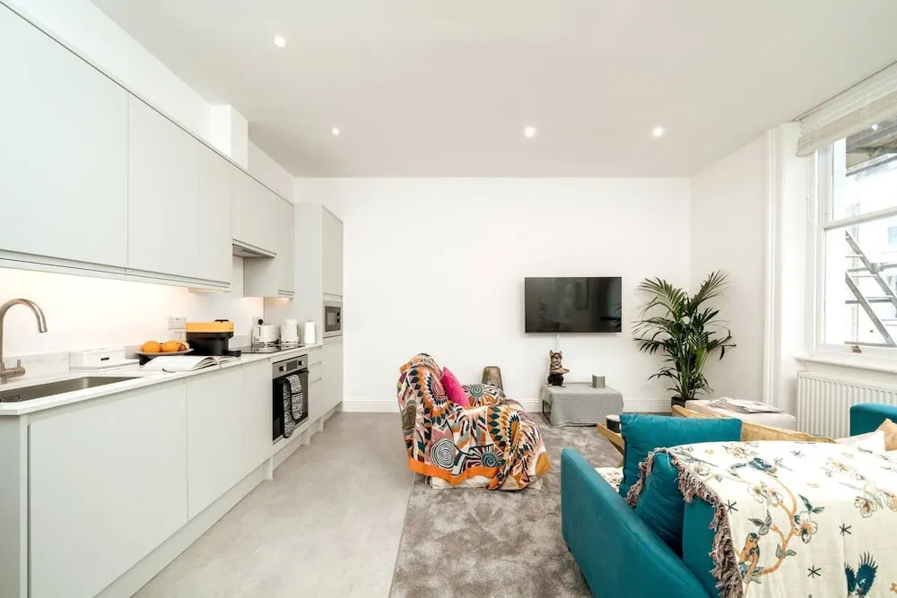 Earl s Court Chelsea 1BR Elegant Stay Tube