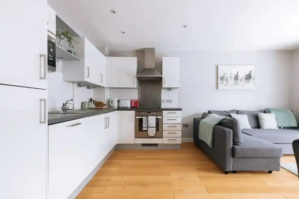 Contemporary 1BD Flat - Bristol City Centre!
