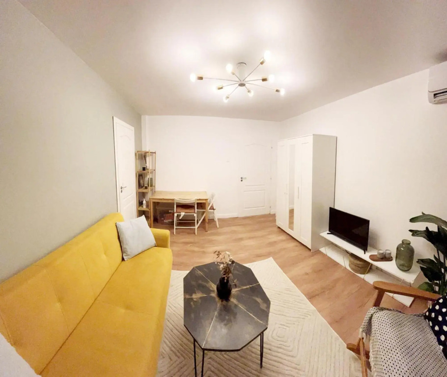 Lola’s apartament close to city center