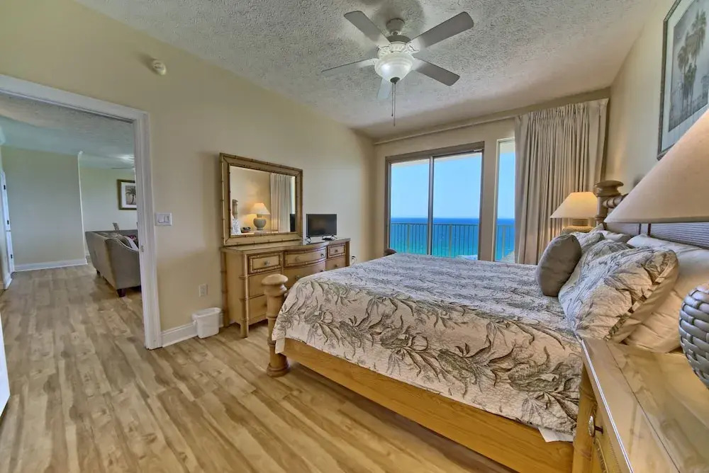 Luxurious Tropical Condo with Breathtaking Gulf View - Unit 2006 by RedAwning