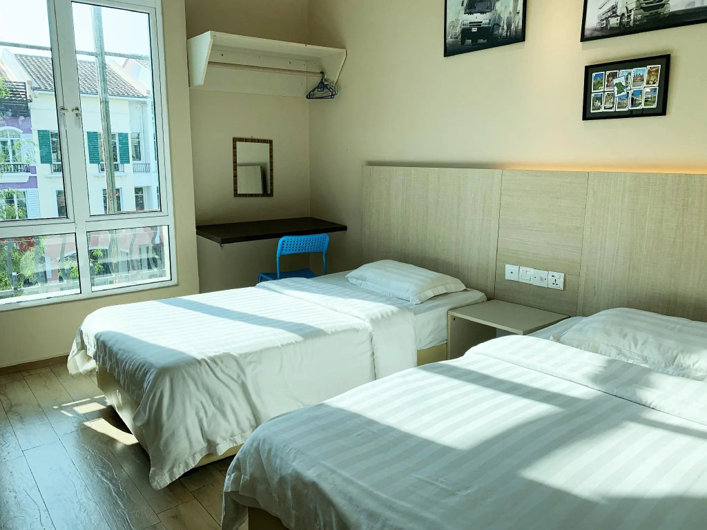 91 Street Boutique Inn