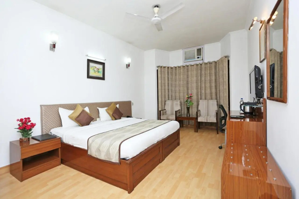 Hotel Windsor Castle Cyber City