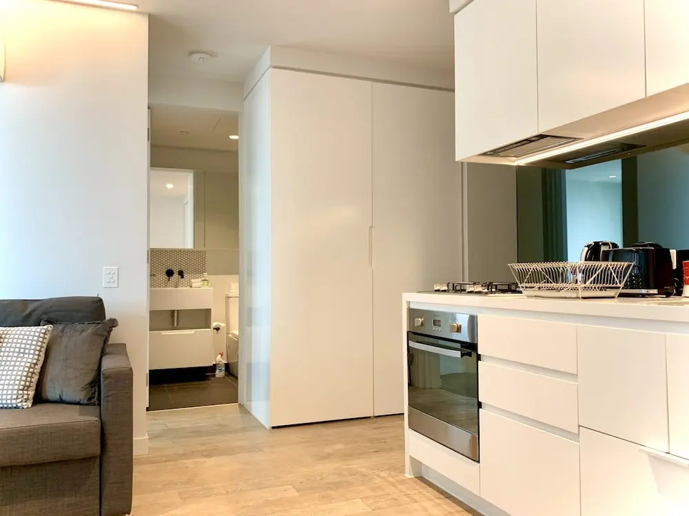 ReadySet Apartments at Lighthouse