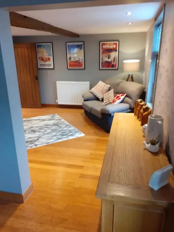 Riverside 2 bed apartment Bewdley Worcestershire