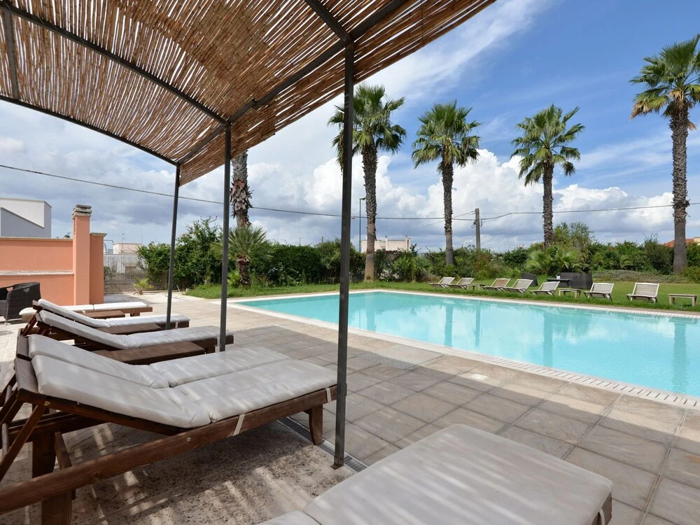 Comfy Apartment in Gagliano del Capo With Swimming Pool