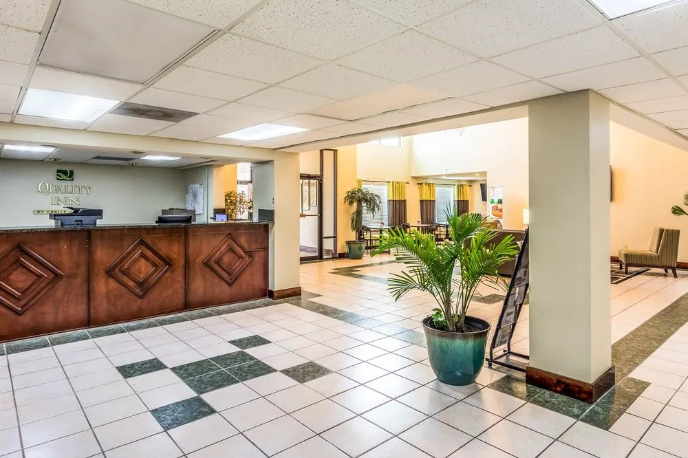 Executive Inn & Suites