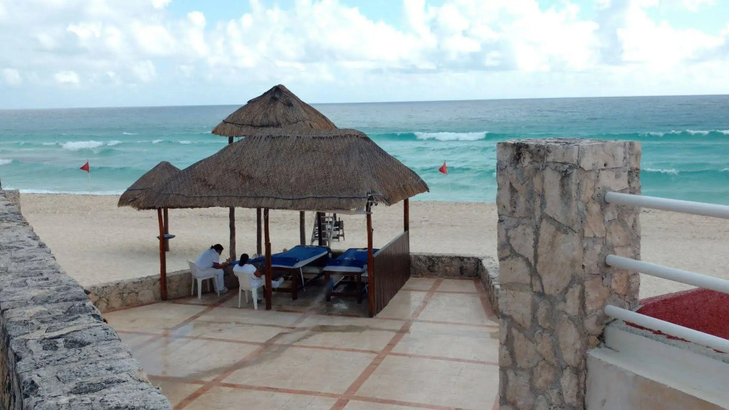 Solymar Beach Condos