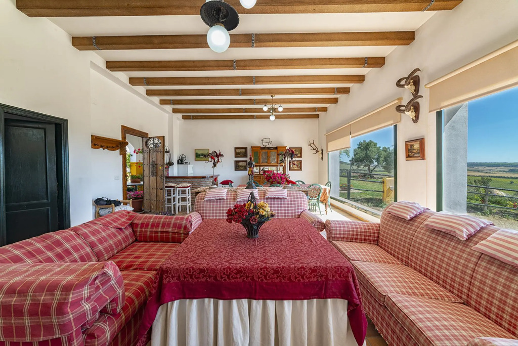 Private Villa Cortijo Sierra y Lago with private swimming pool