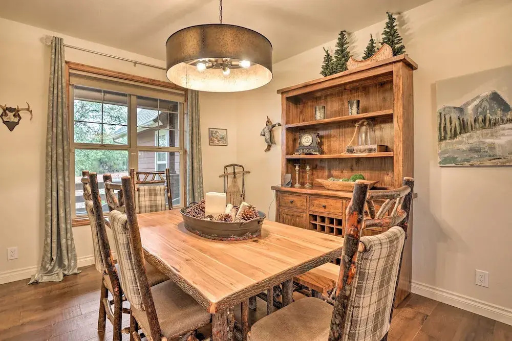 Near Bear Mountain & Big Bear Lake: Gem w/ Hot Tub