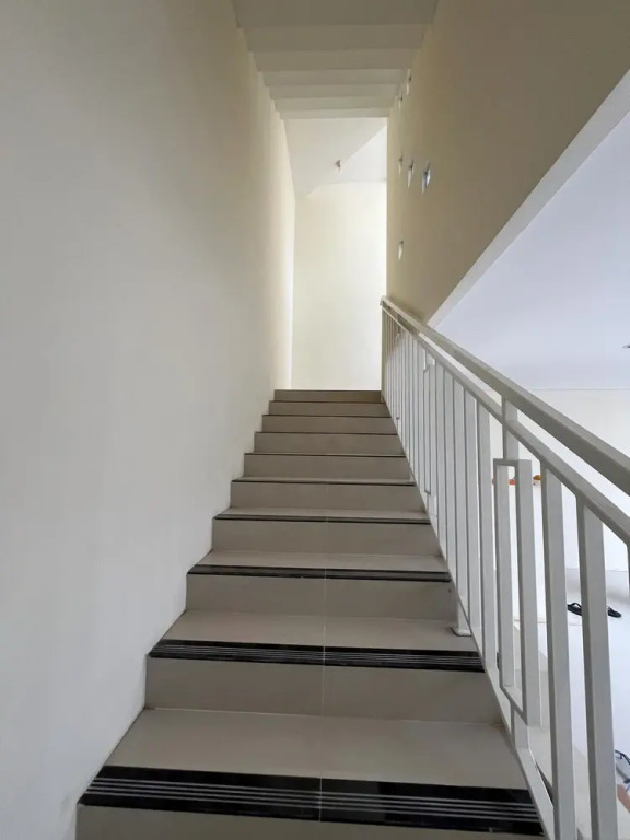 Urbanview Indria Inn Solo by RedDoorz