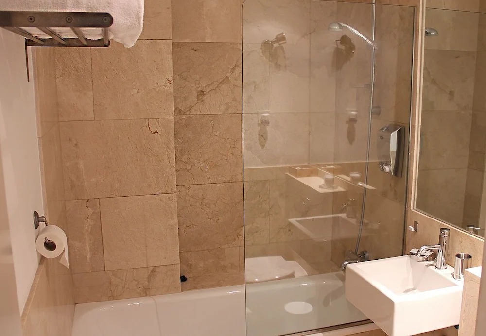 7rooms7 Gran Via Madrid Apartments