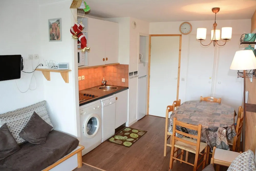 Belle Plagne 2 Room Apartment on the Slopes for 5 People of 30mâ² Lc809