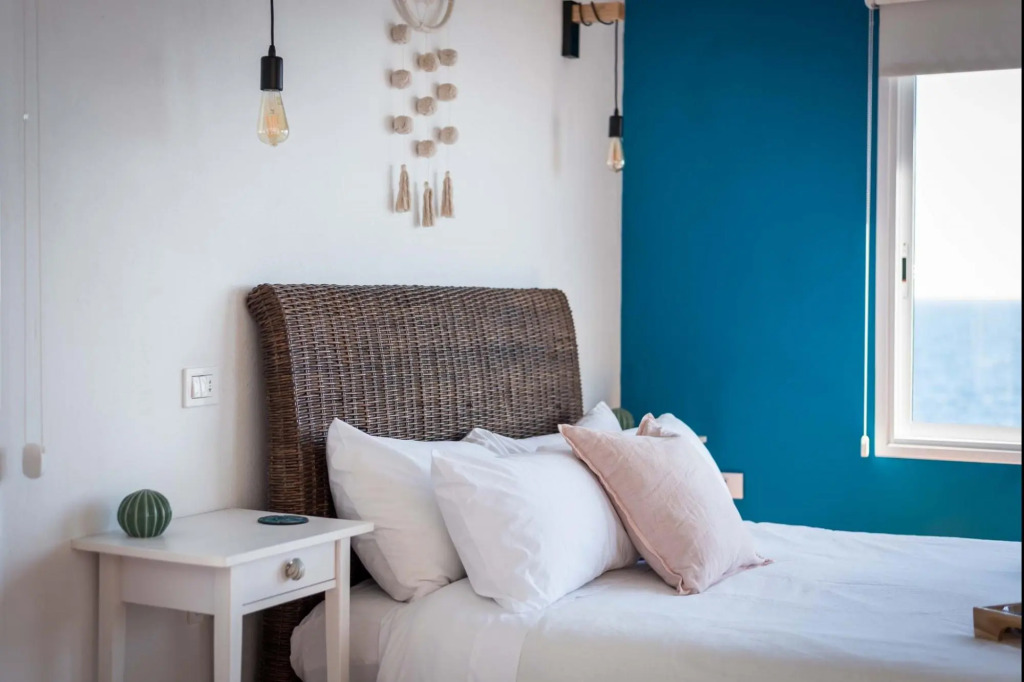 Luminous loft apartment next to the Atlantic Ocean