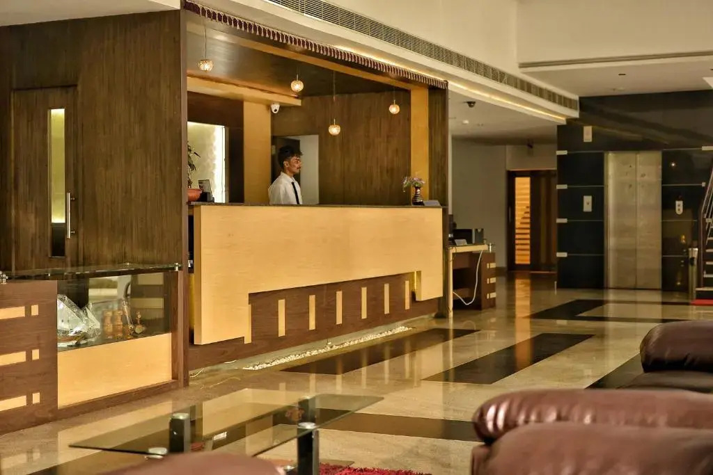 Hotel Monad