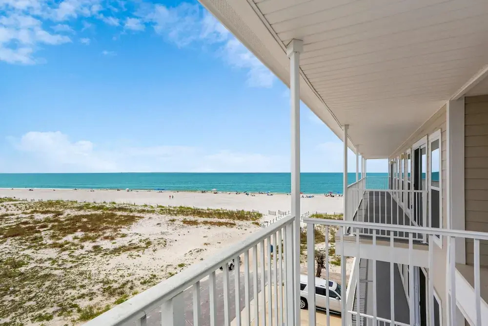 Surfside 17