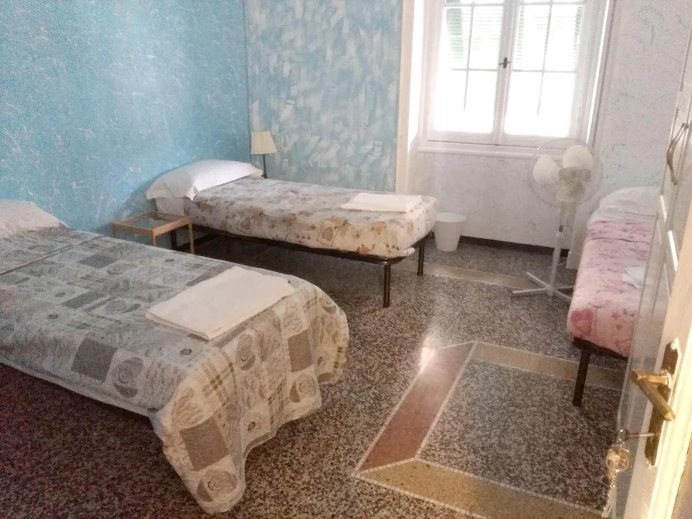 Apartment with 6 Bedrooms in Genova, with Wonderful City View And Wifi
