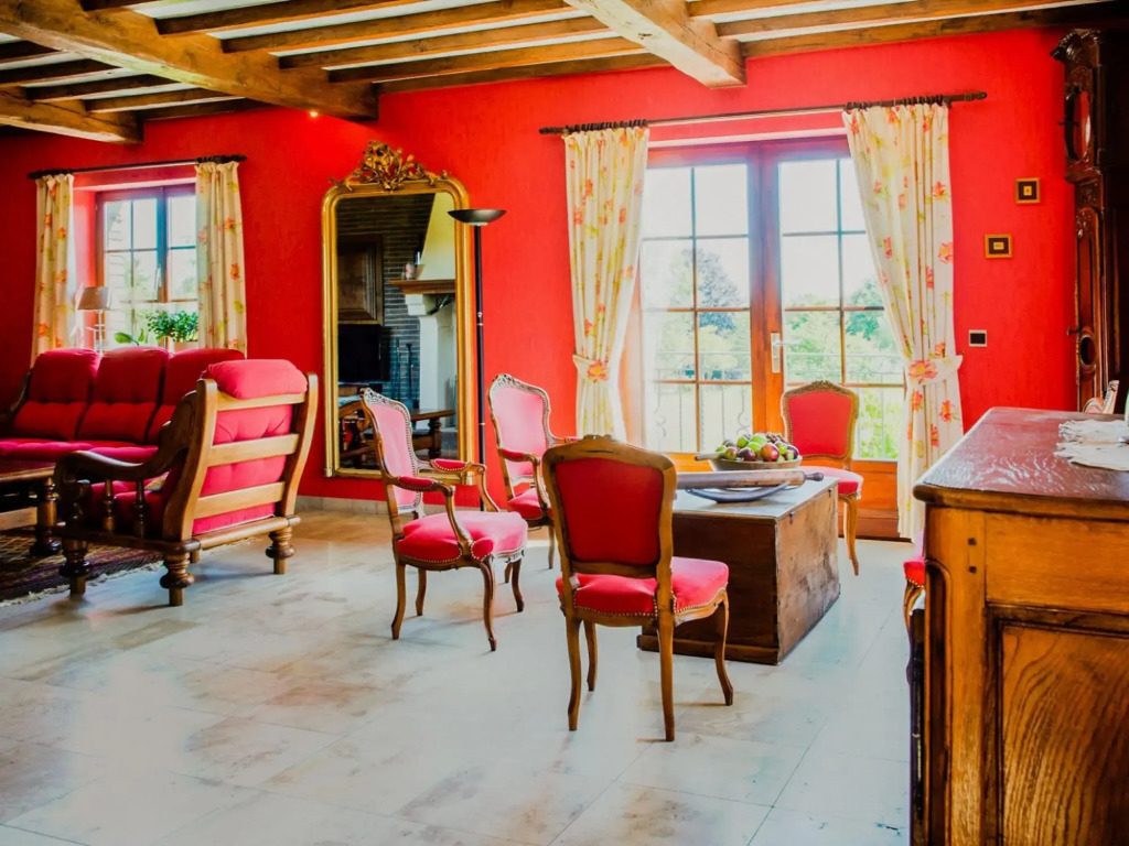 Appealing villa in Bièvre with garden