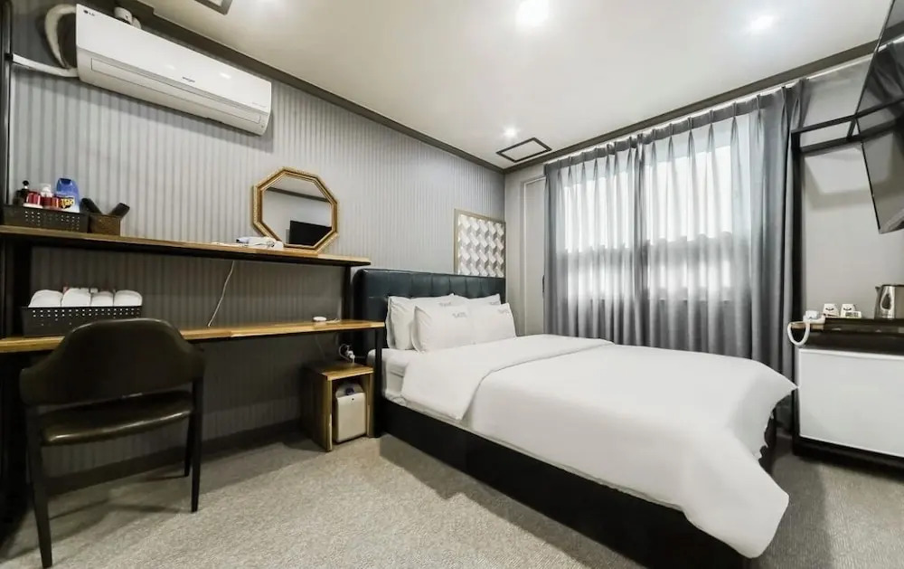 The Charp Hotel