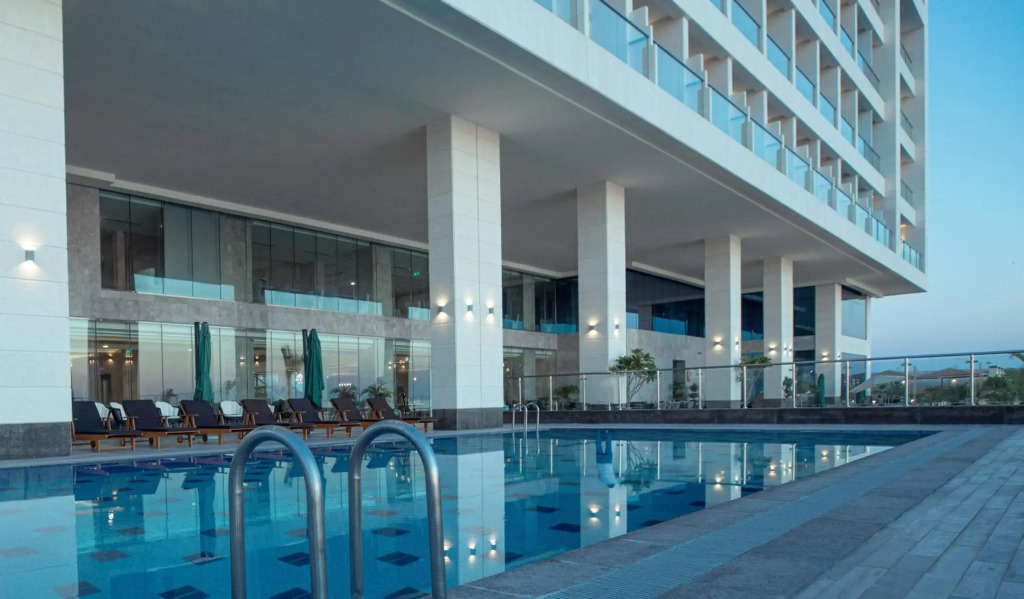 Waves Hotel