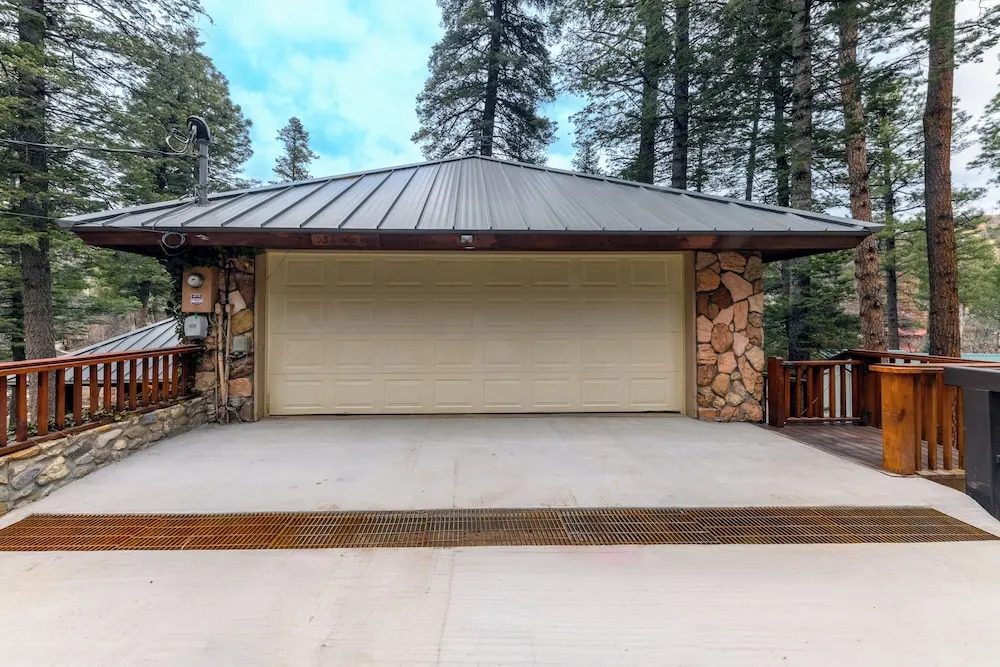 Mountain River Chalet