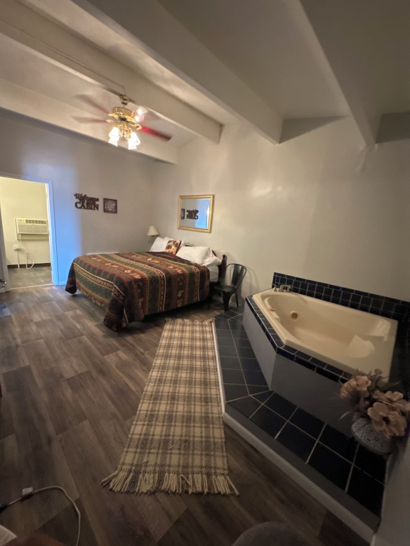 Tecumseh Inn & Suites