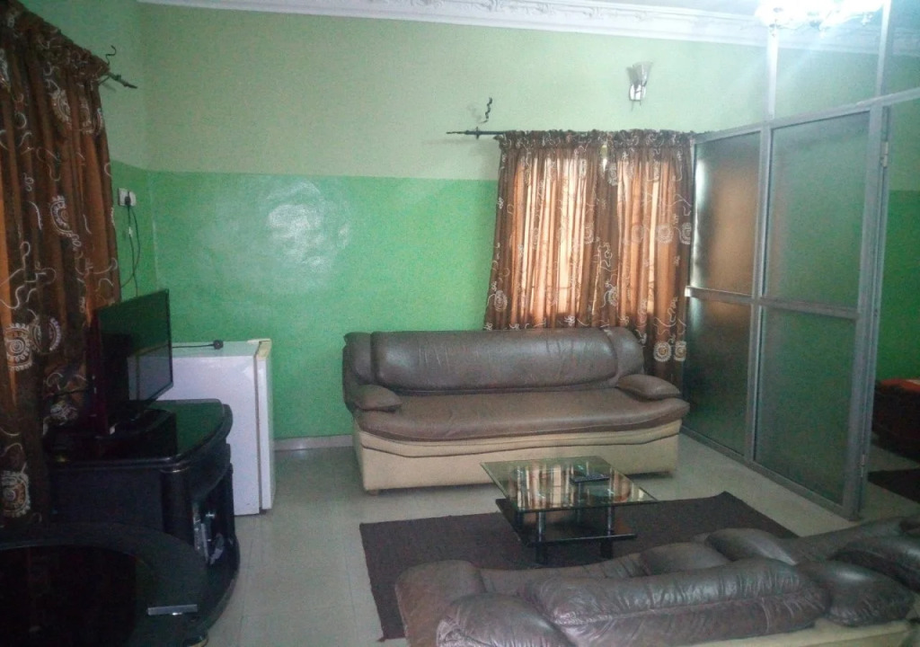 Sylvia's Place Hotel