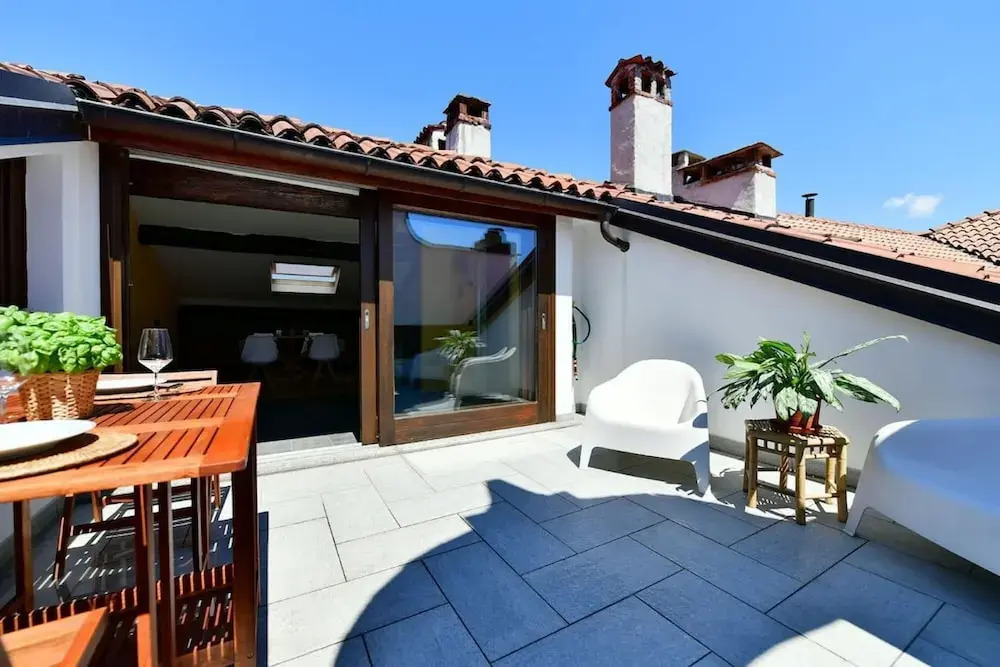 La Finestra sul Lago Luxurious Apartment Furnished