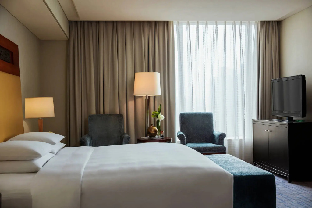 Renaissance Wuhan Hotel