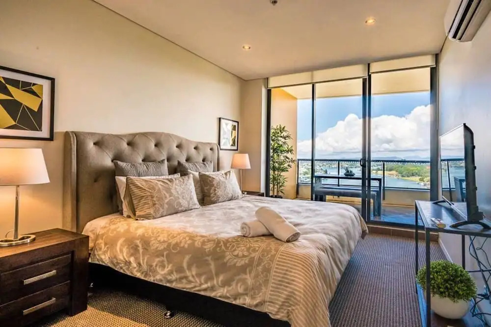 Impressive Views, Sub Penthouse, 2BR Apt