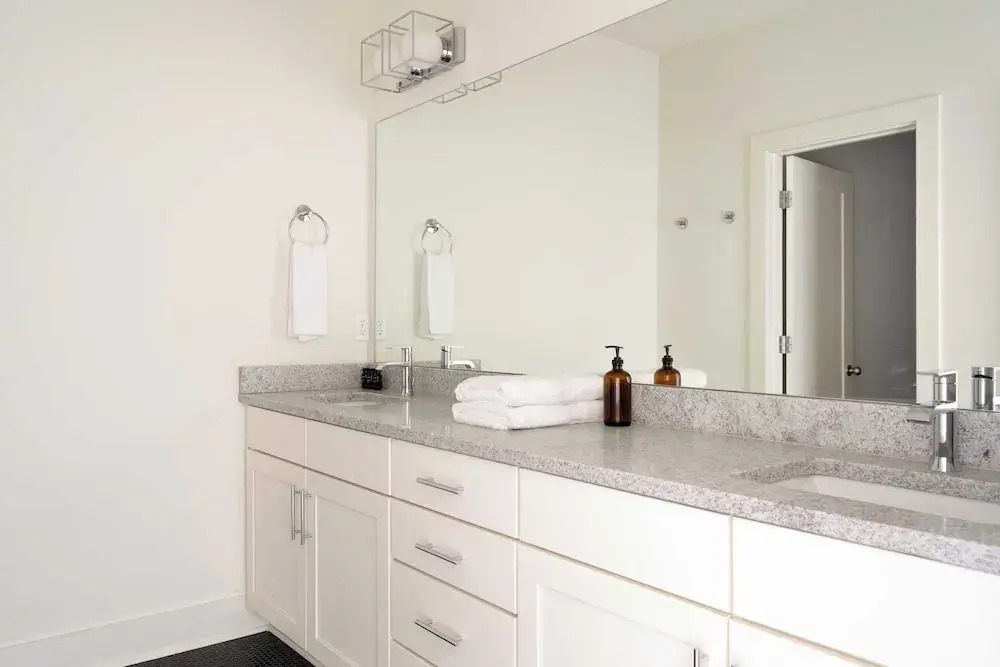 Hart Suite Buyout 7 by Avantstay Two Nashville Town Houses w/ Stunning Amenities & Design