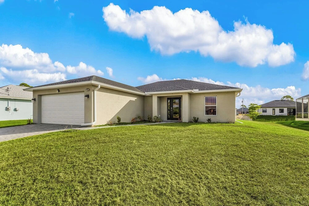 Canal-front Fun! Fish & Relax in Cape Coral