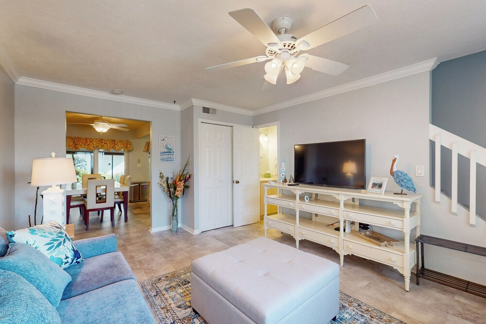 1 Mi to Beach! Marco Island Family Getaway w/ Pool