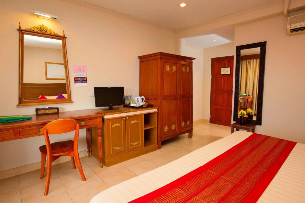 Sunset Beach Hotel