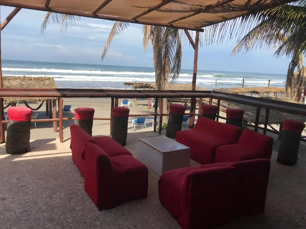 Casa de las Olas Surf & Beach Club