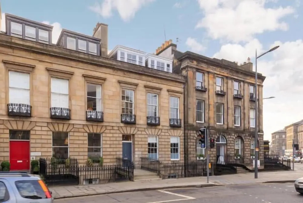 JOIVY Luxury Georgian City Centre Apartment (Sleeps 6)
