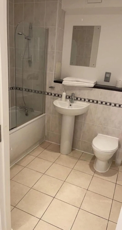 Stunning 2-bed Stratford Apartment