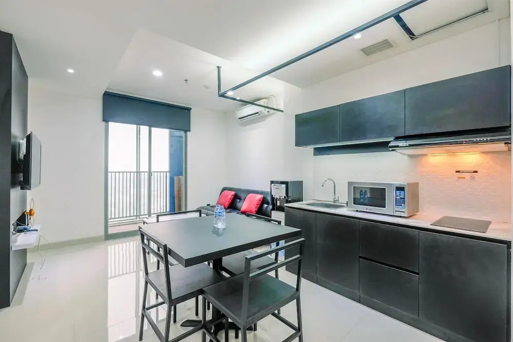 Luxury 2BR Apartment at Pejaten Park Residence with Bathtub