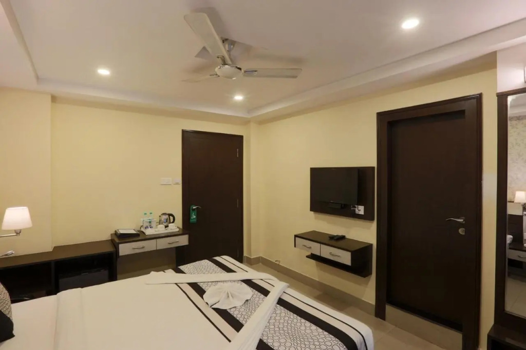 Hotel Blue Bird, Nagaon