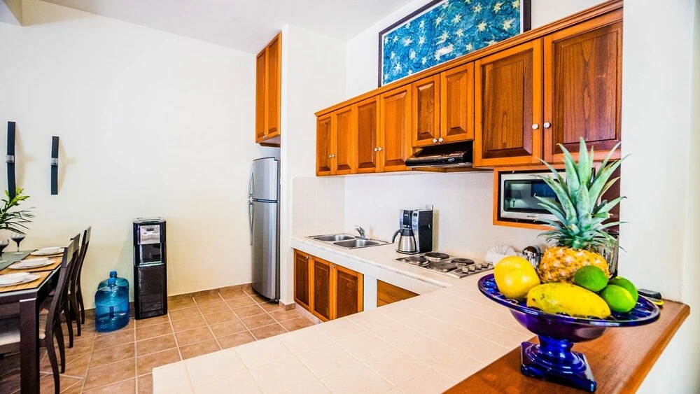 Romanina 1 Condo in the Heart of Playa del Carmen by RedAwning