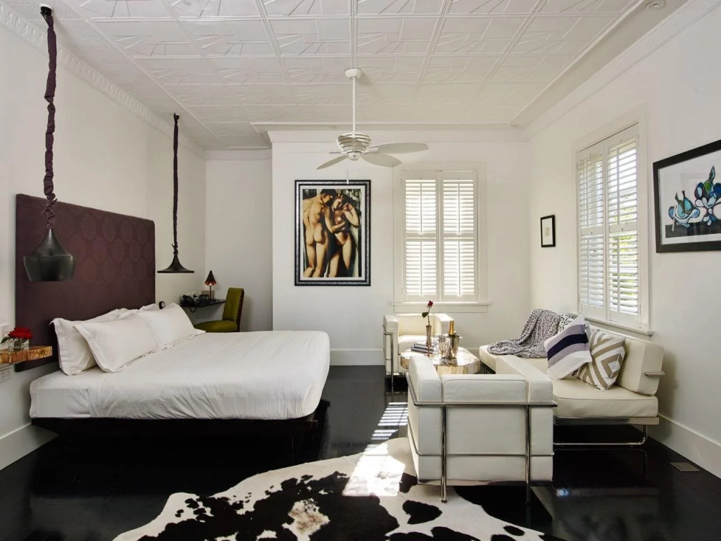 CIRCA 1936 Art Hotel
