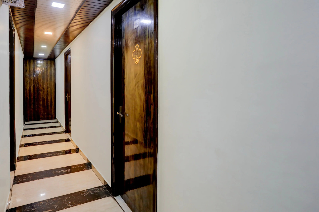 HOTEL O SHIPRAJ INN