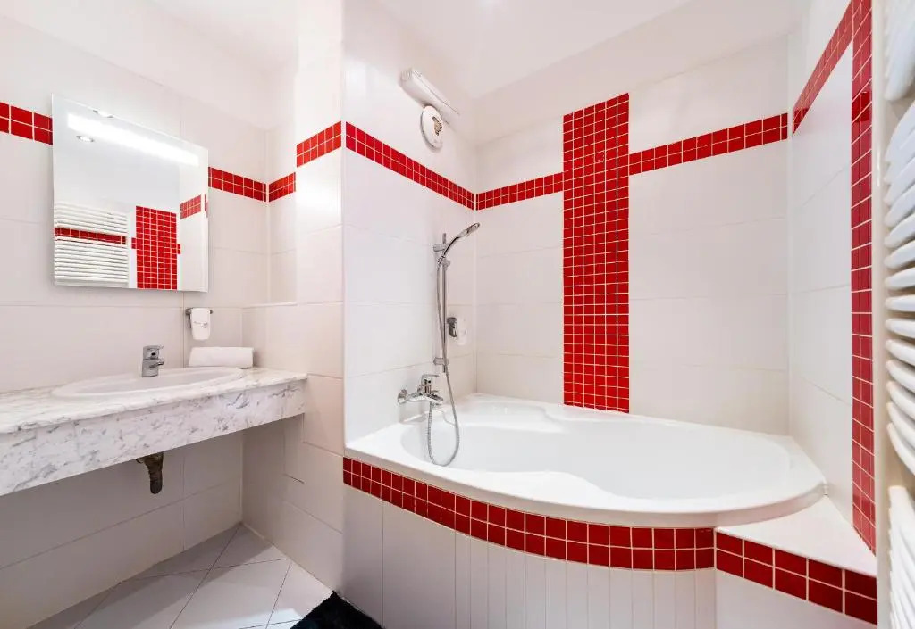 Kafka Apartment 4BR+2bath Old Town